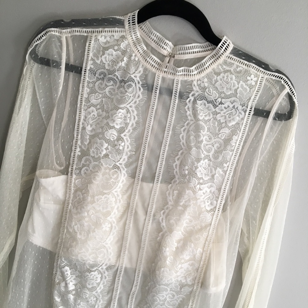 Sheer Lace Express blouse off white - stunning!